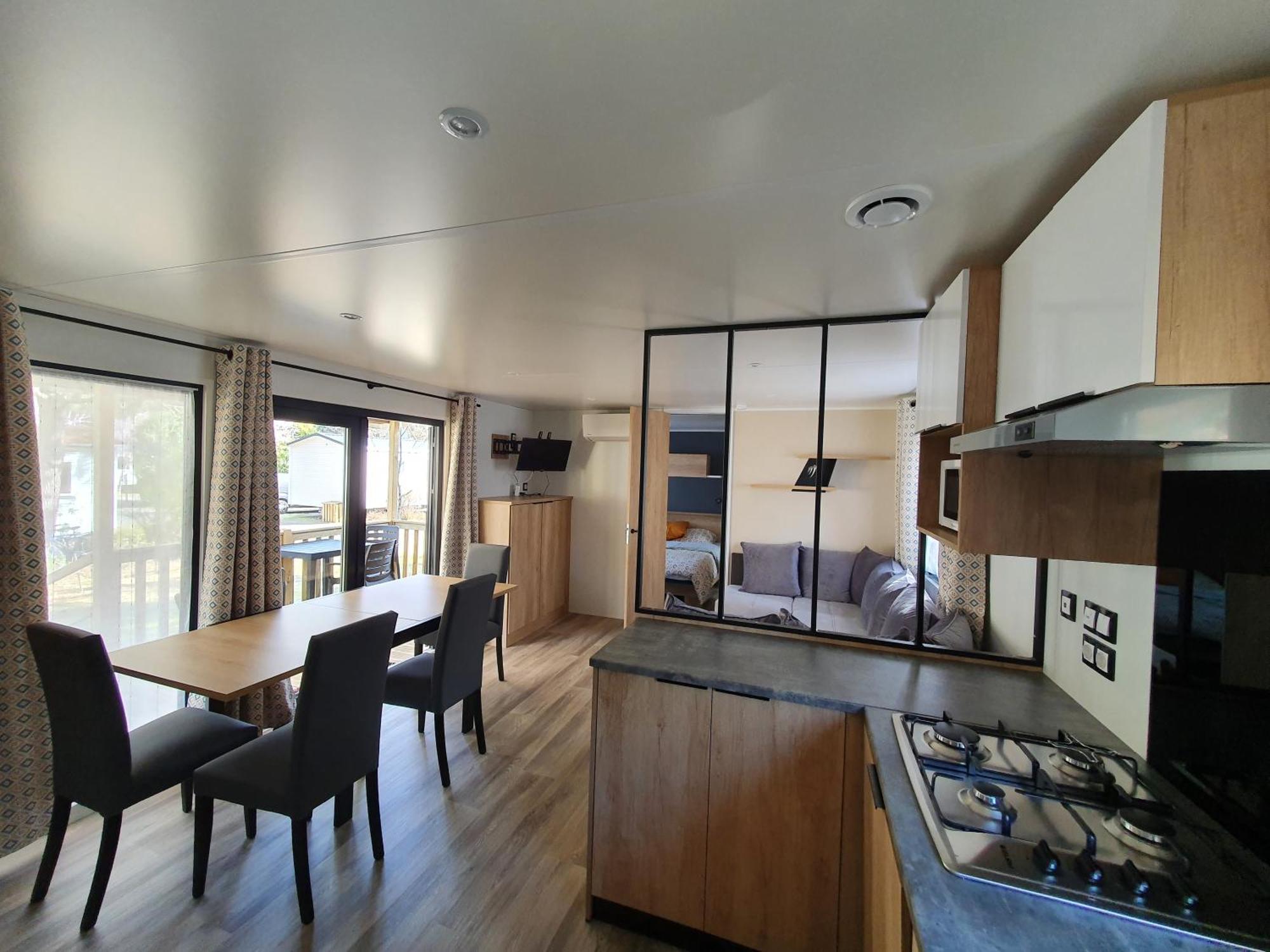 Bahiana Hotel แซ็งต์-จูเลียง-อ็อง-บอร์ง ภายนอก รูปภาพ